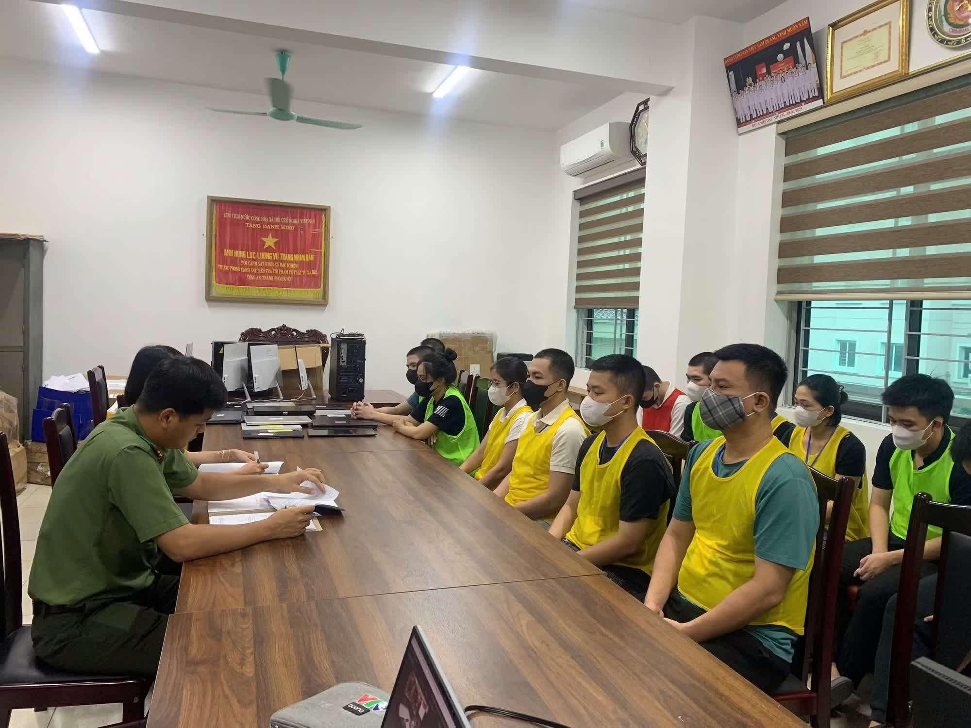 mua ban du lieu,  danh bac anh 6