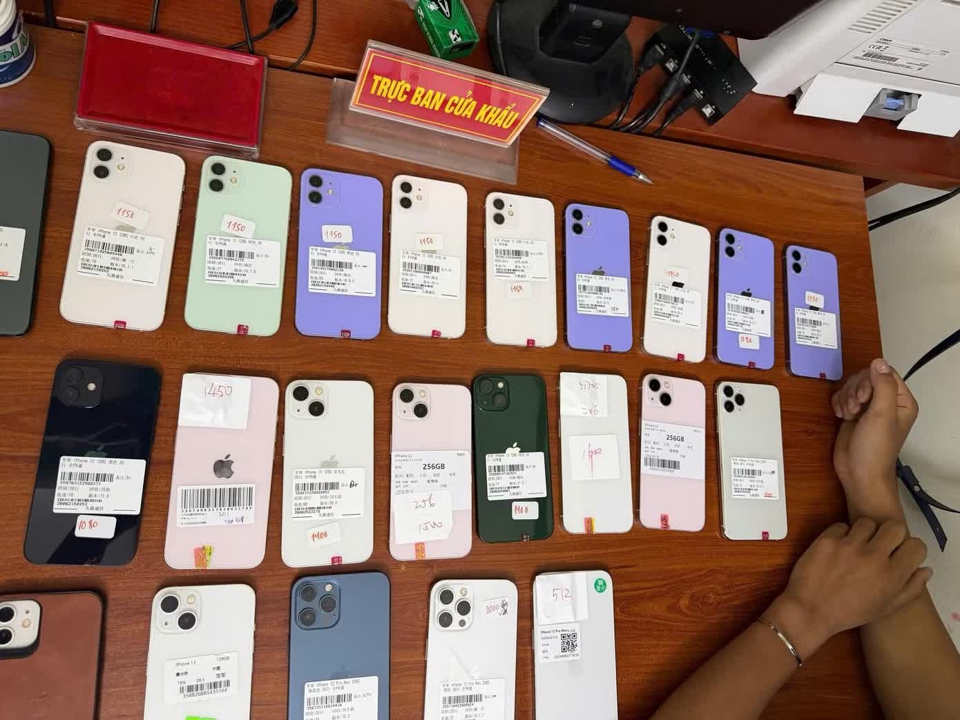 nhập lậu iPhone cũ ảnh 2 nhập lậu iPhone cũ ảnh 2