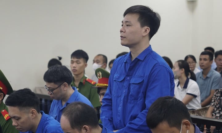 'Ông trùm' sản xuất 100 tấn thực phẩm chức năng giả bị đề nghị 15-18 năm tù