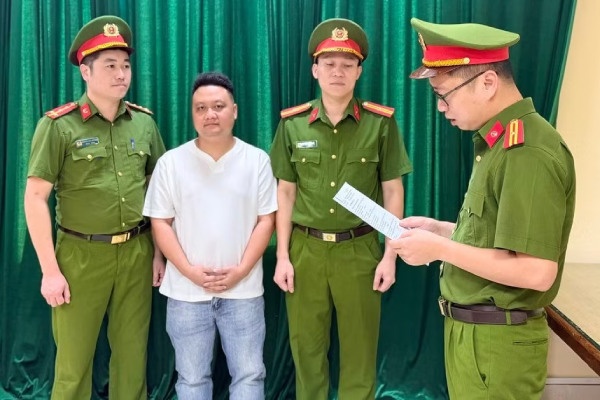 Khởi tố chủ cơ sở 'phù phép' biến xe đạp điện thành môtô