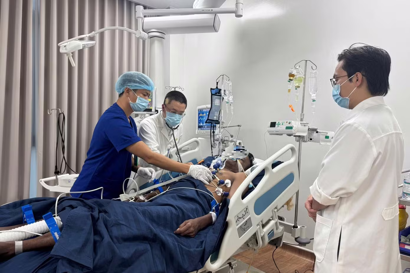 Bệnh viện Chợ Rẫy trong đêm cử bác sĩ hỗ trợ cứu nạn vụ lật ca nô ở Phú Quốc