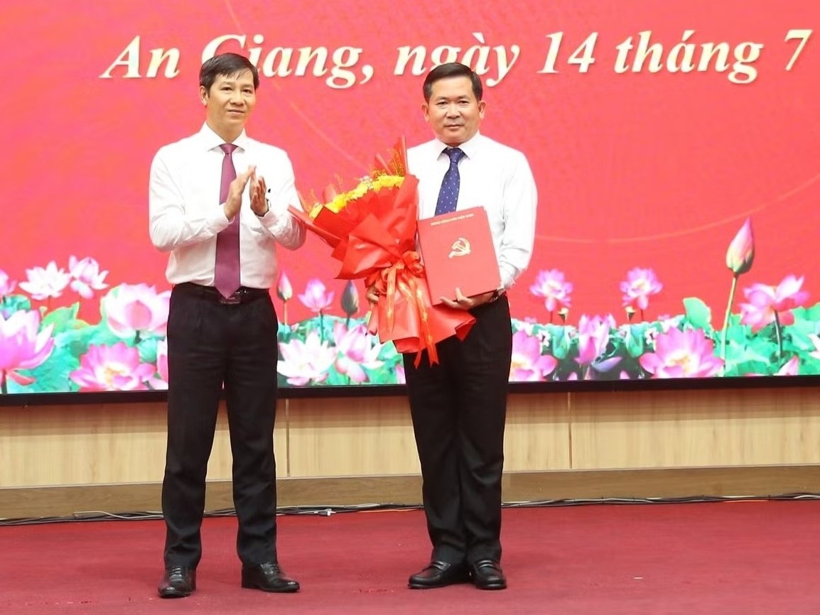 Trung tướng Đinh Văn Nơi làm Phó bí thư Tỉnh ủy An Giang, kiêm Bí thư Phú Quốc