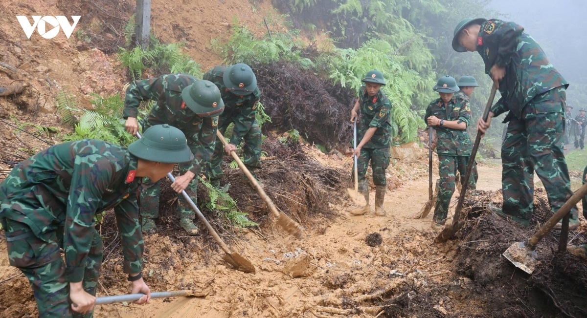 mưa lũ ảnh 1