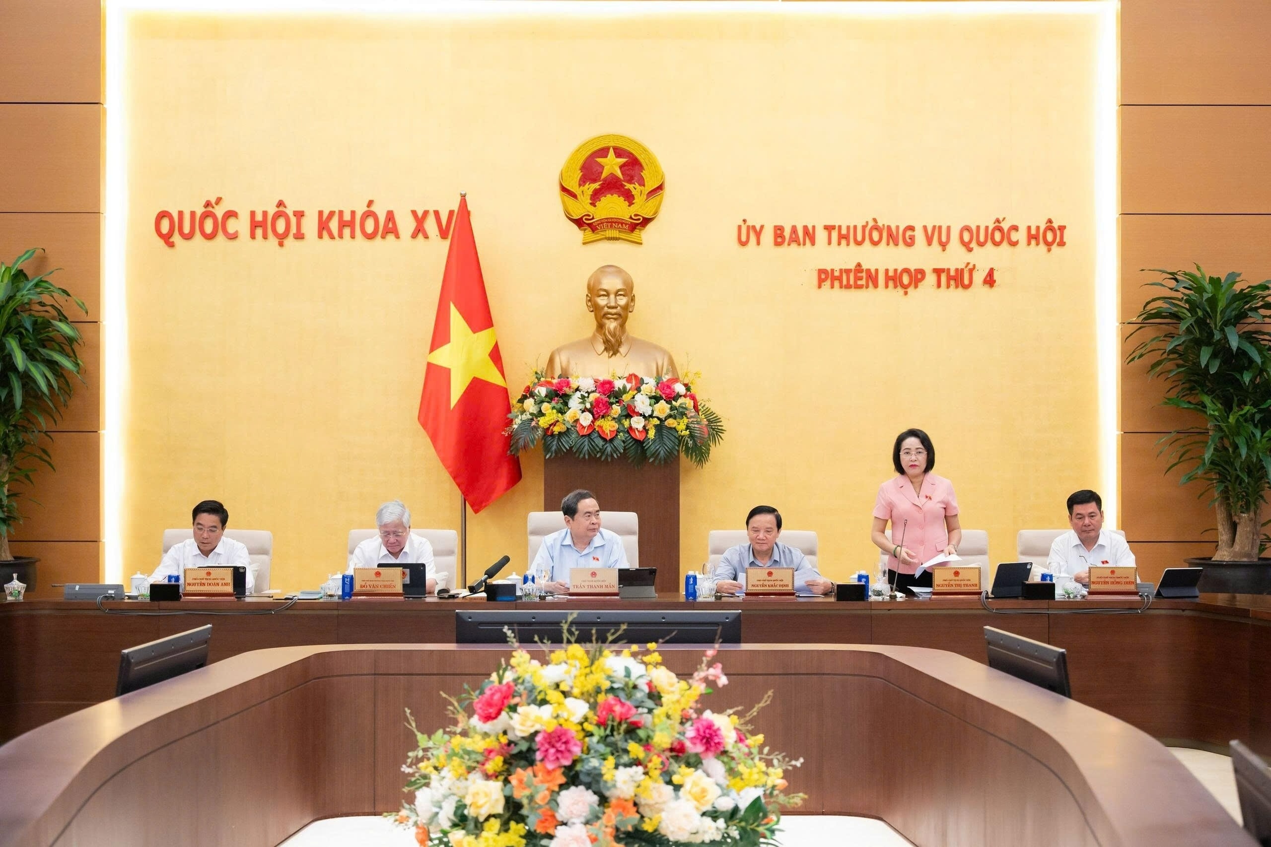 Luật xuất bản ảnh 2