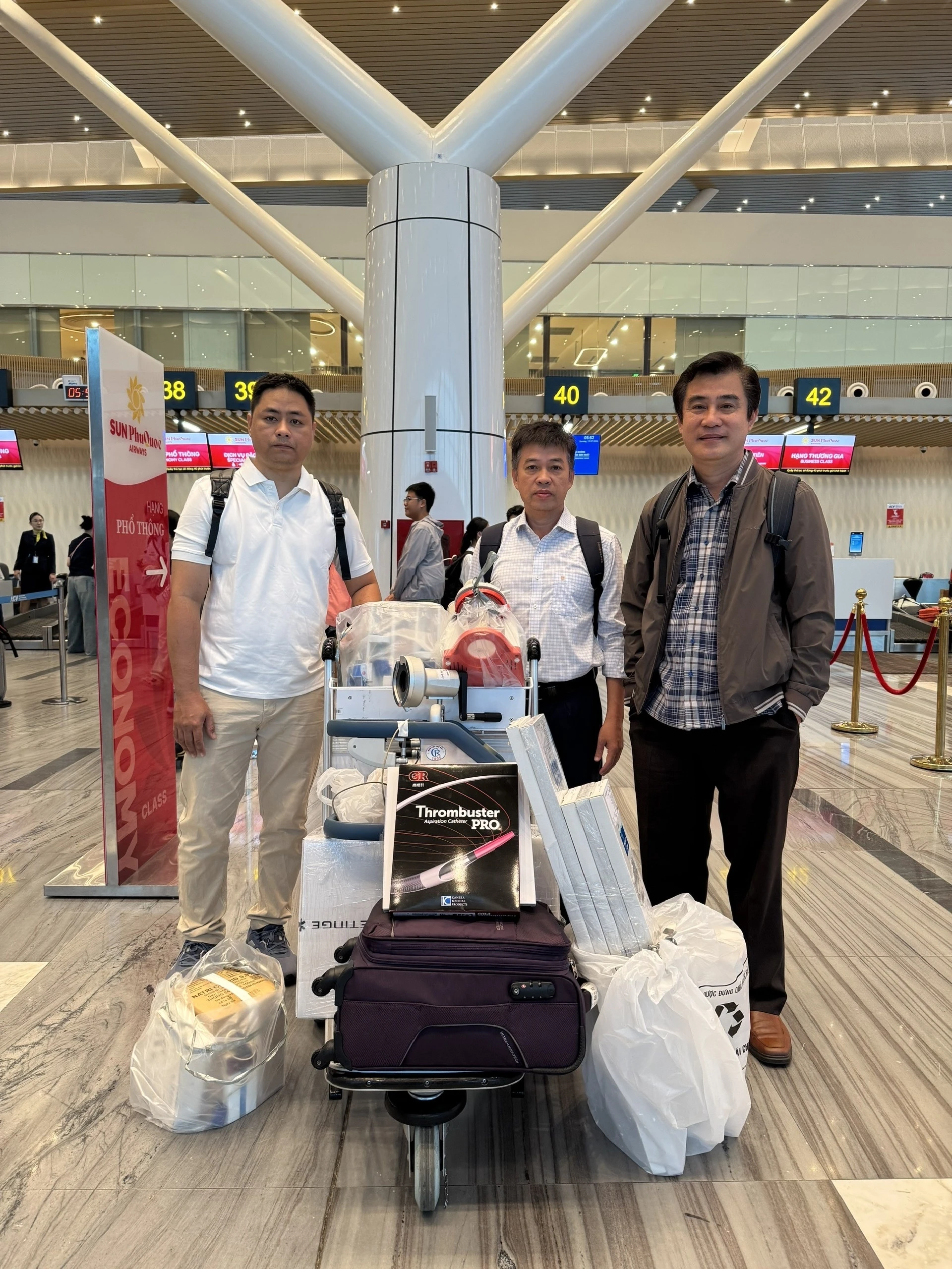 lật ca n&ocirc; ảnh 1