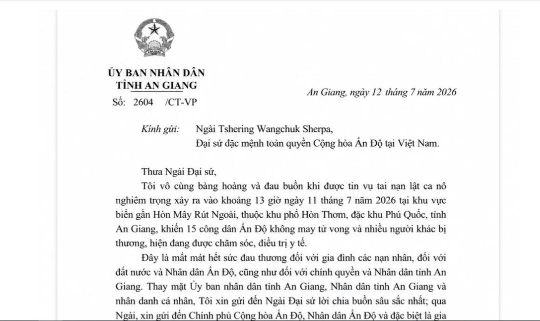 lật ca n&ocirc; ảnh 1