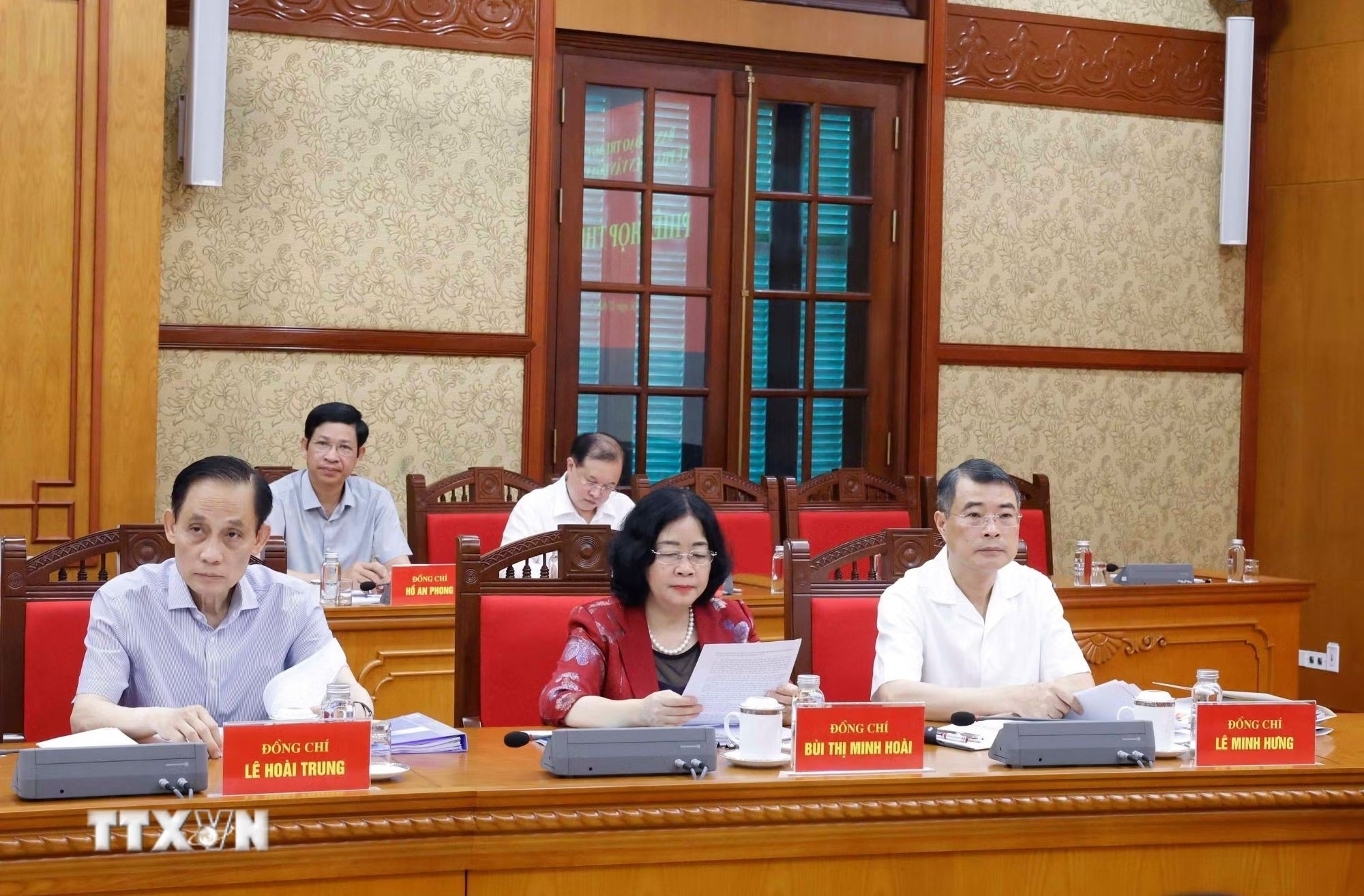 tổng b&iacute; thư ảnh 3