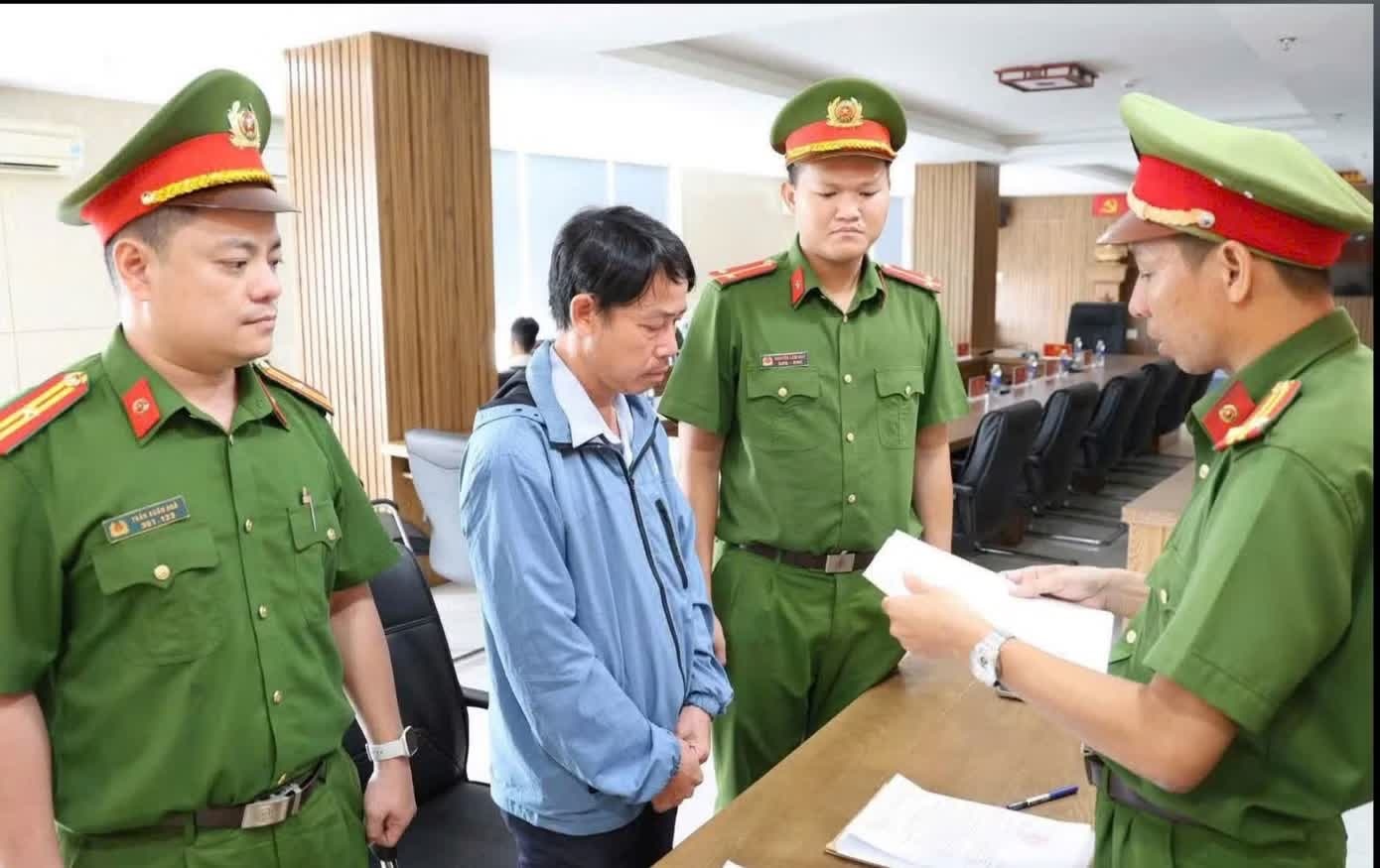 Nam Tr&agrave; My ảnh 1