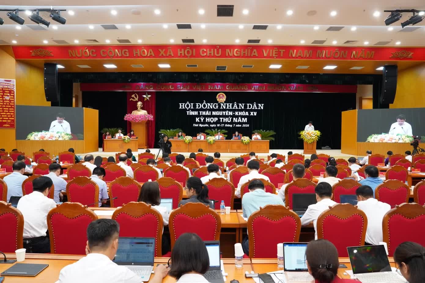 bị can phạm tội,  tham nhũng,  chức vụ ảnh 2