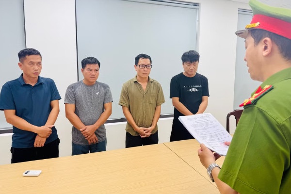 Khởi tố 4 đối tượng cá độ bóng đá qua mạng với số tiền hơn 22 tỷ đồng