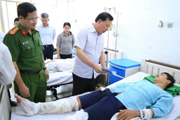 Vụ cháy xe khách làm 7 người tử vong: Khởi tố vụ án, tạm giữ hình sự tài xế