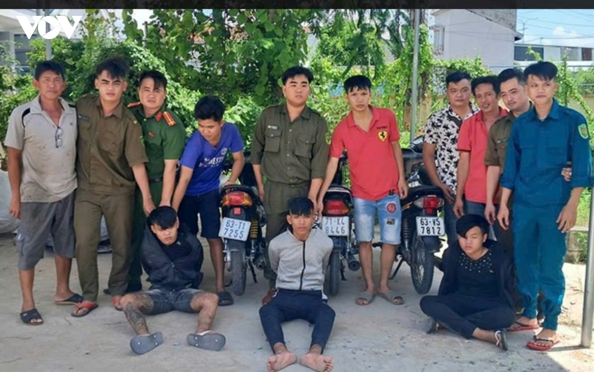 trộm ảnh 1