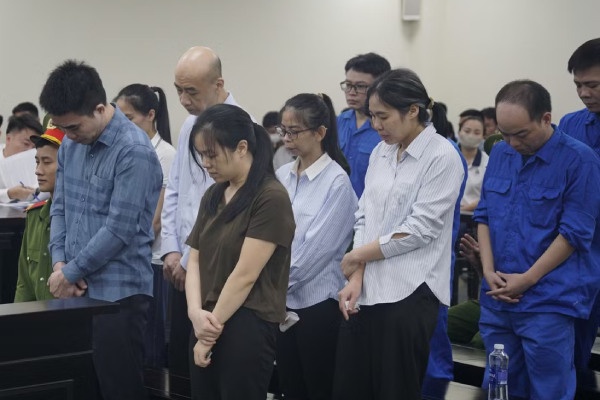 Cựu cục phó Hải quan nhờ cấp dưới 'đóng giả' doanh nghiệp đi hối lộ