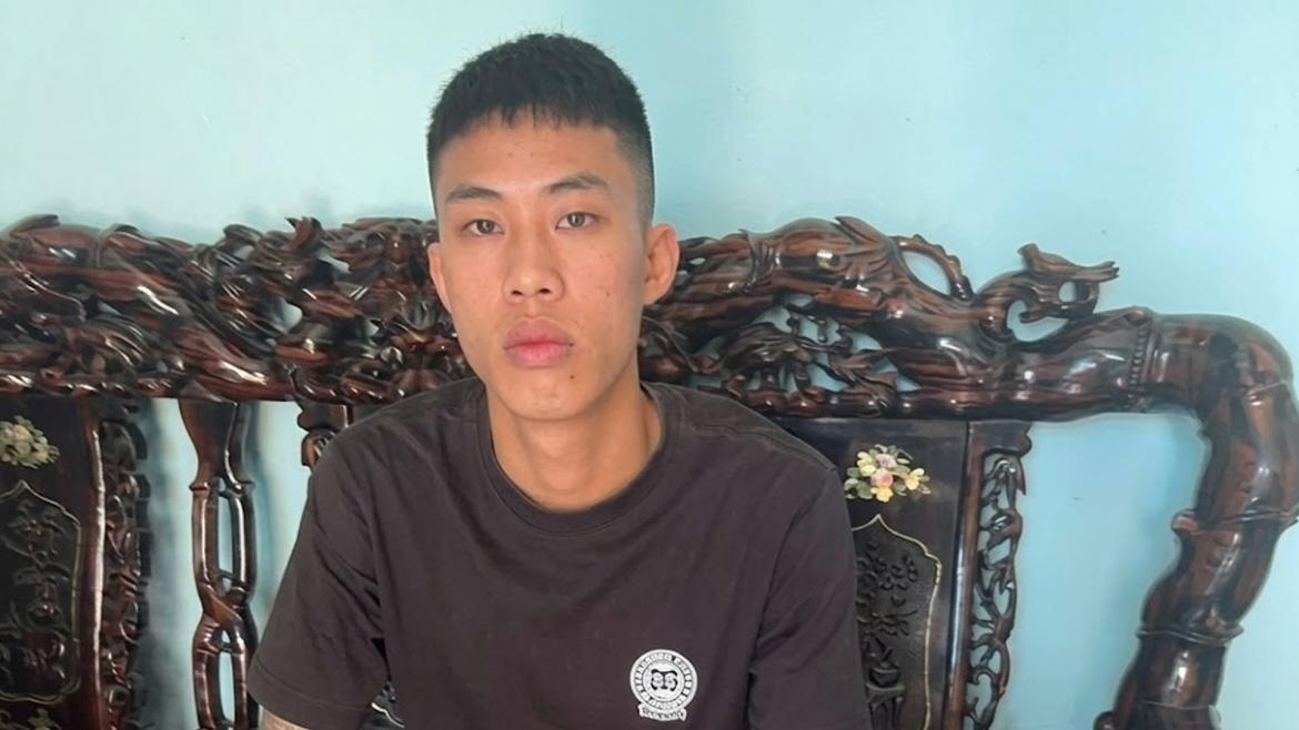 đối tượng truy n&atilde;,  g&acirc;y rối trật tự,  ra đầu th&uacute; ảnh 1