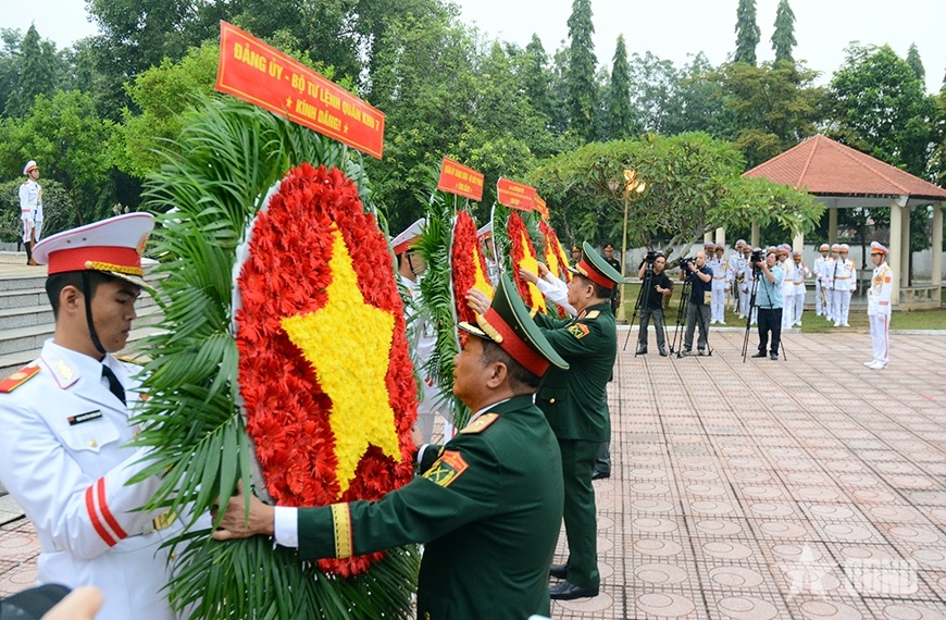 anh h&ugrave;ng liệt sĩ ảnh 3