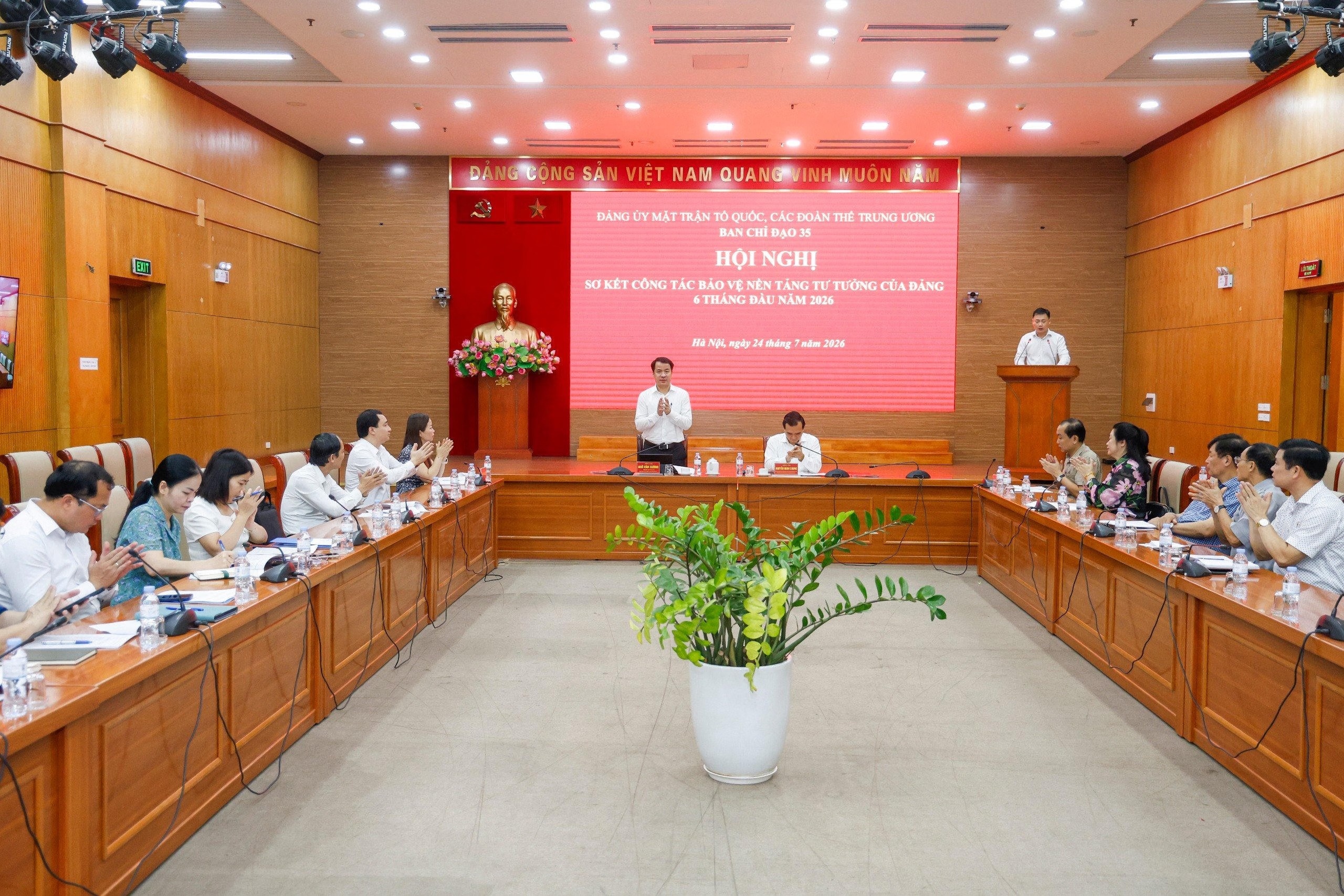 4 ki&ecirc;n định ảnh 1