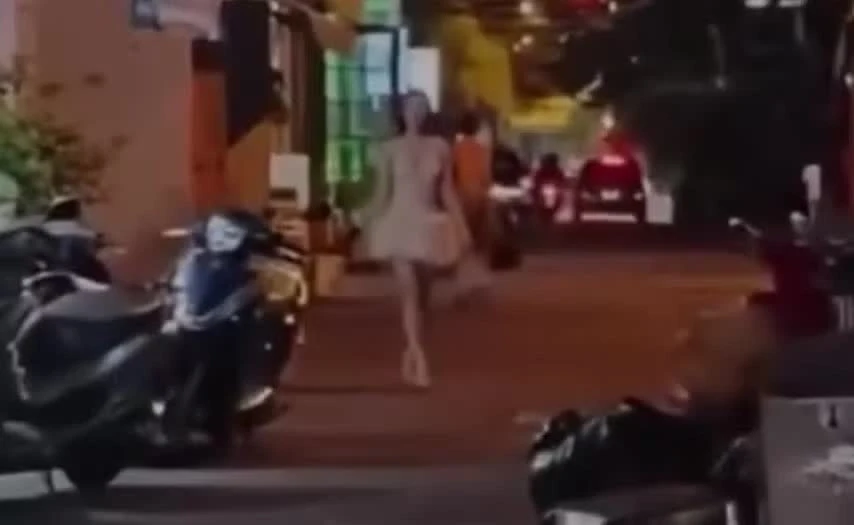 Xác minh clip cô gái cầm gạch ném vào nhà dân ở TP.HCM