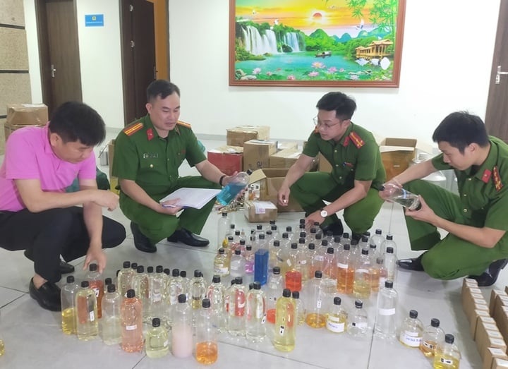 b&aacute;n nước hoa giả,  tr&ecirc;n Shopee ảnh 2