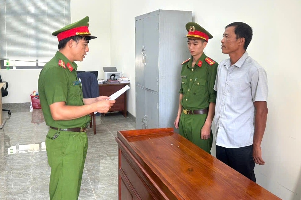 Nhận 15 triệu đồng,  chuyển nhầm ảnh 1