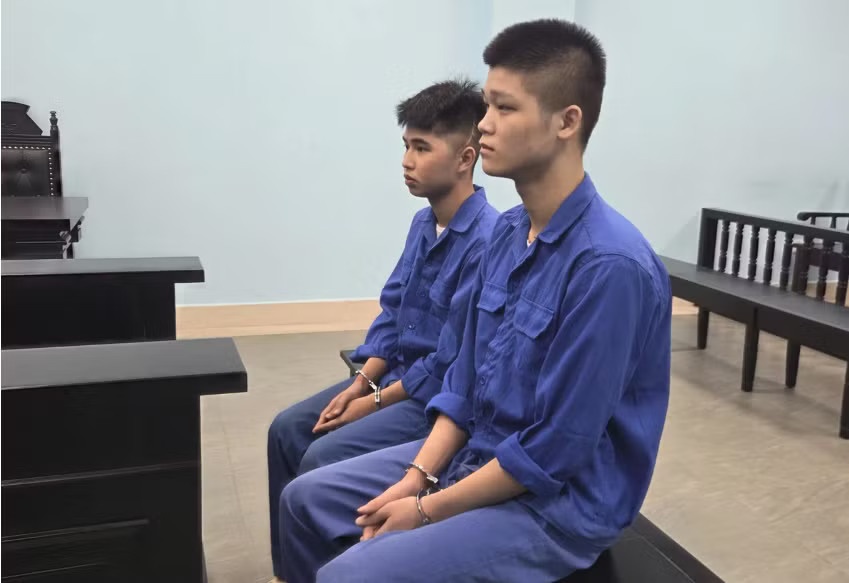 Phạt án tù 2 đối tượng 'thông' chốt A80, tông Cảnh sát cơ động trọng thương