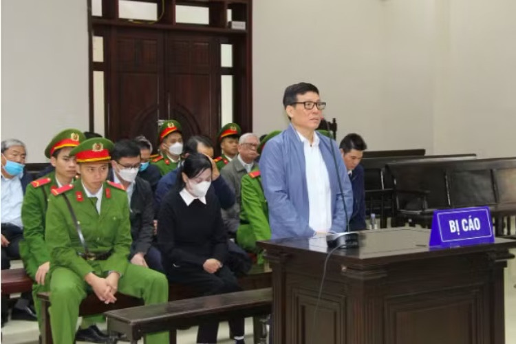 Cựu Chủ tịch tỉnh Vĩnh Phúc cũ Lê Duy Thành được trả lại 21 tỷ và 300.000 USD