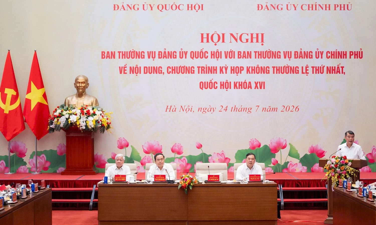 c&ocirc;ng t&aacute;c nh&acirc;n sự ảnh 1