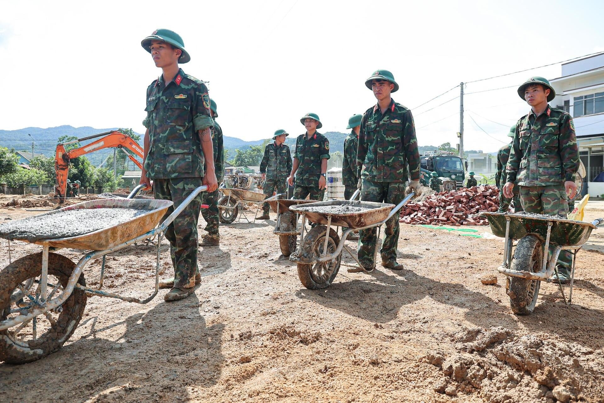 sạt lở lai ch&acirc;u ảnh 5