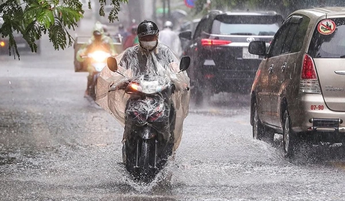 Miền Nam có mưa dông rải rác chiều tối