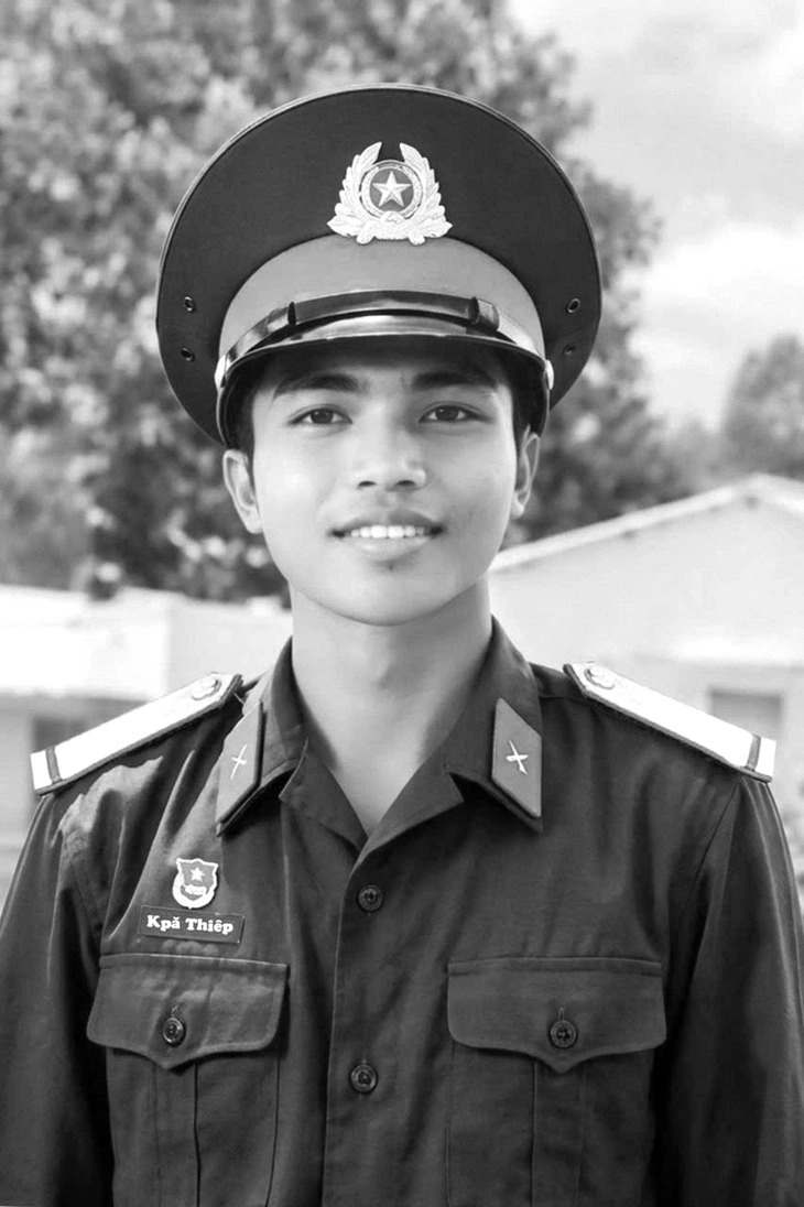 hy sinh ảnh 1