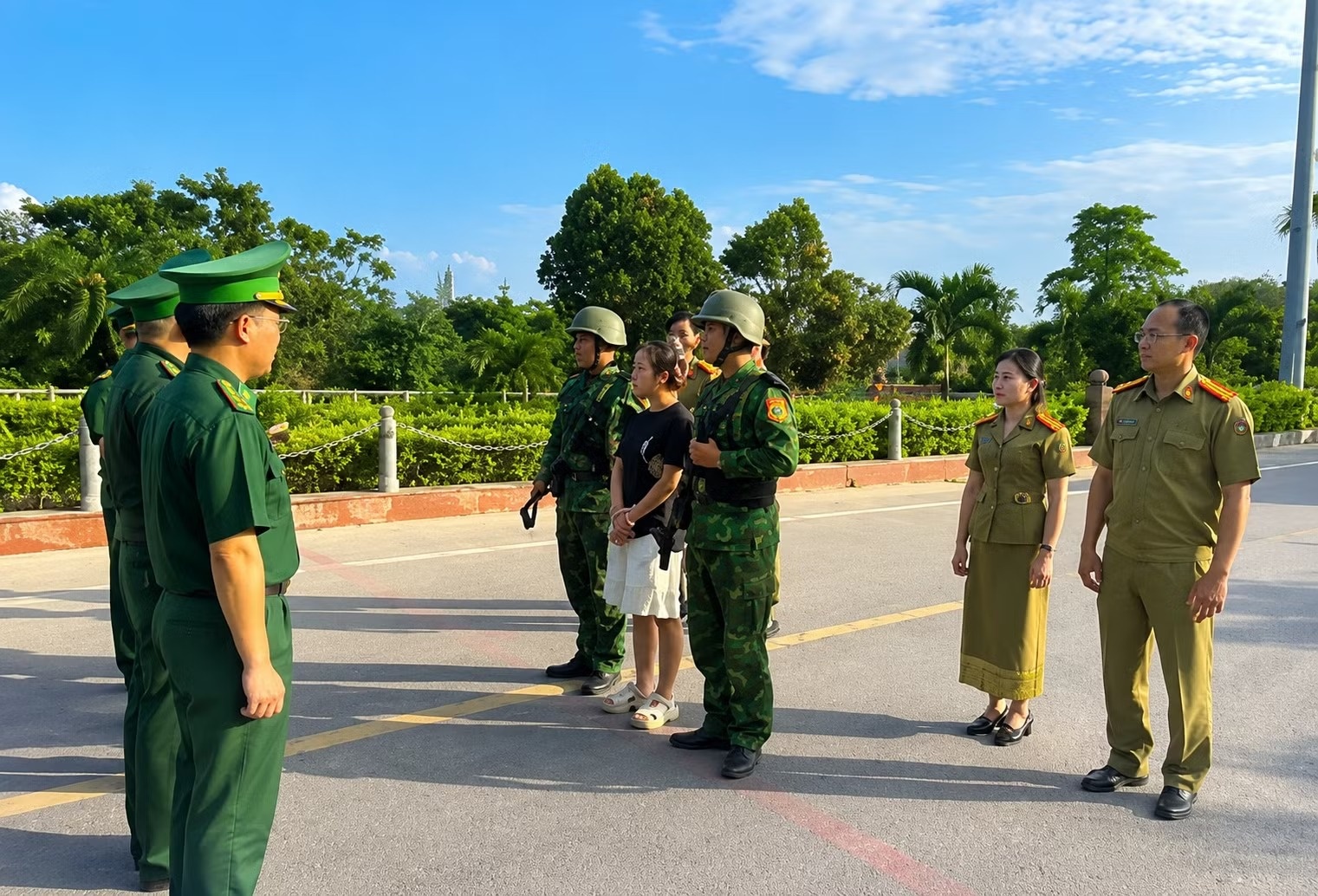 truy n&atilde; ảnh 1