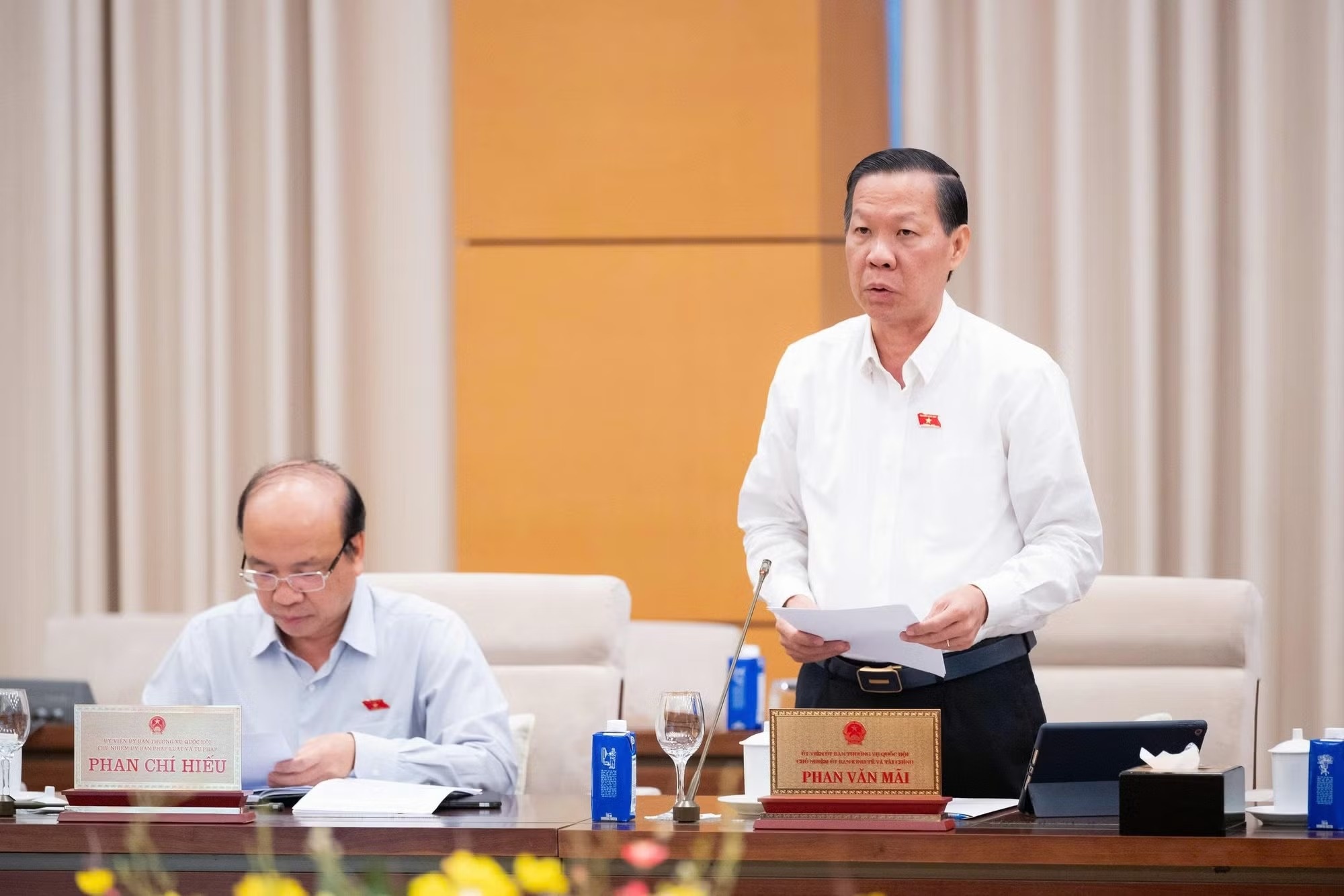chủ tịch quốc hội ảnh 2