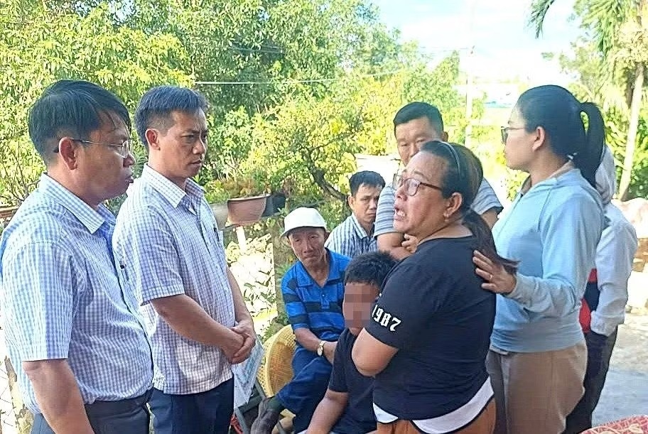 Lao xuống sông cứu cháu, ông bà nội tử vong