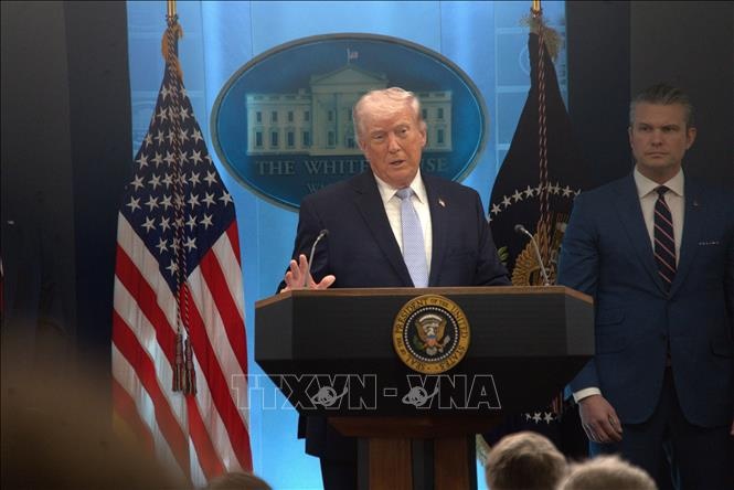 TT Trump lại đứng trước các ngã rẽ trong cuộc chiến với Iran