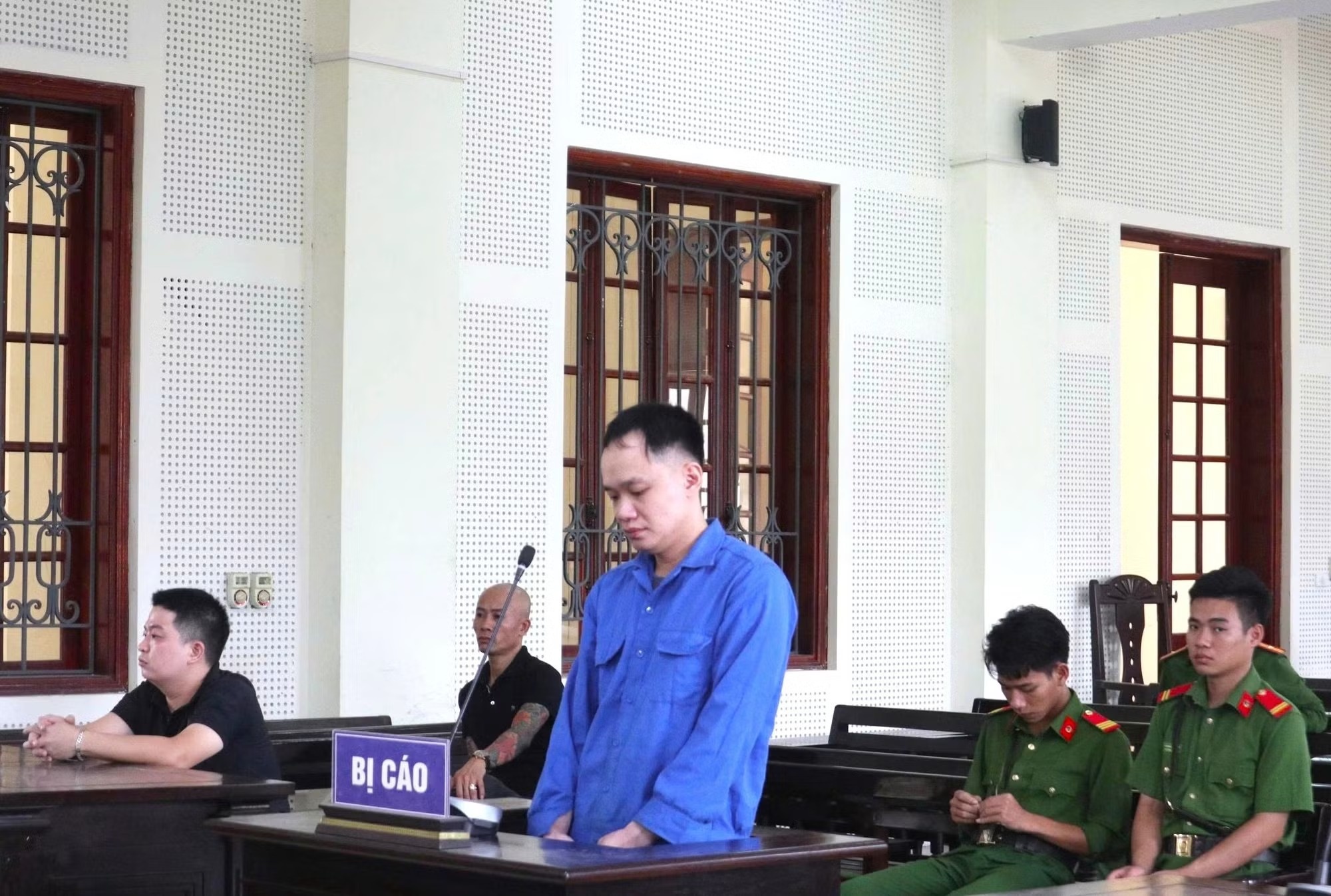 lừa đảo ảnh 1