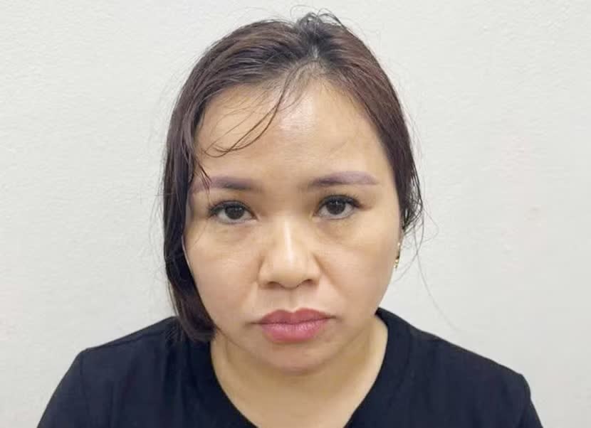 B&agrave; chủ,  Trả th&ugrave; lao,  C&ocirc;ng nh&acirc;n ảnh 1