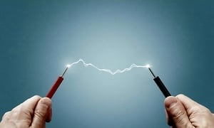 Bị điện giật, hai vợ chồng tử vong