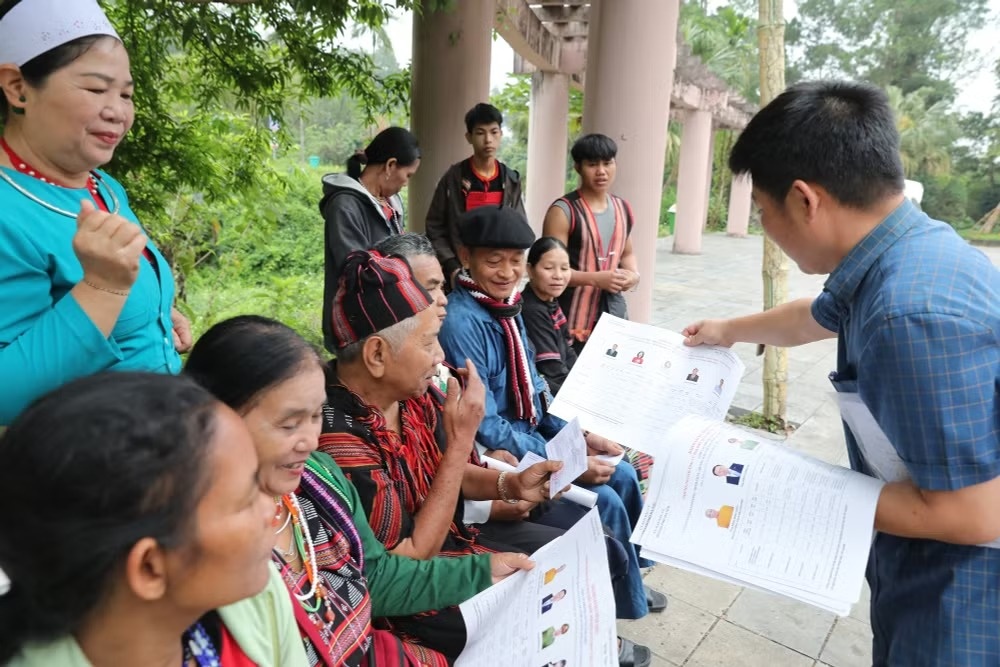 tuy&ecirc;n gi&aacute;o ảnh 4