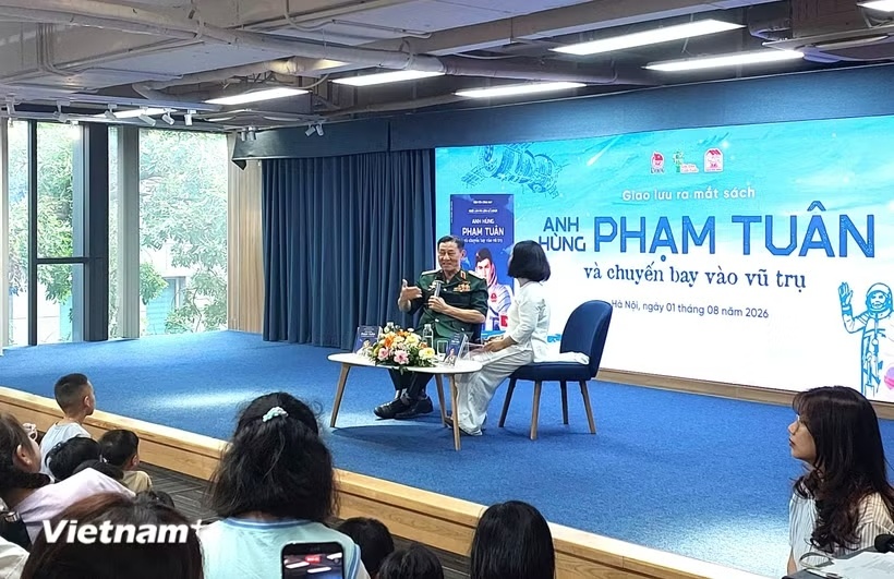 Anh h&ugrave;ng Phạm Tu&acirc;n ảnh 1
