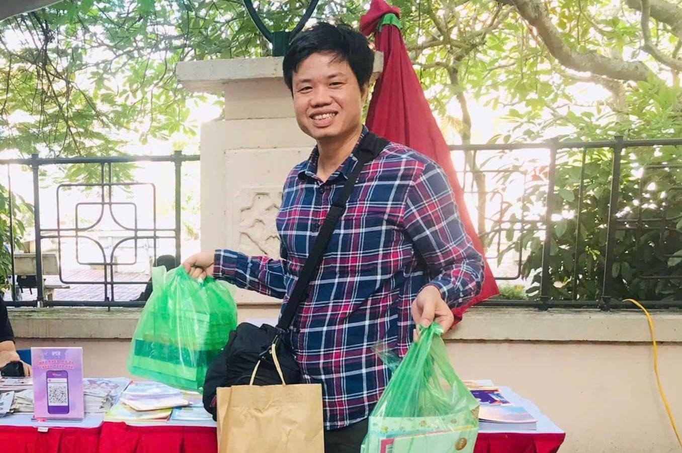 Chia tay 'cửu vạn sách' Đỗ Tiến Thành