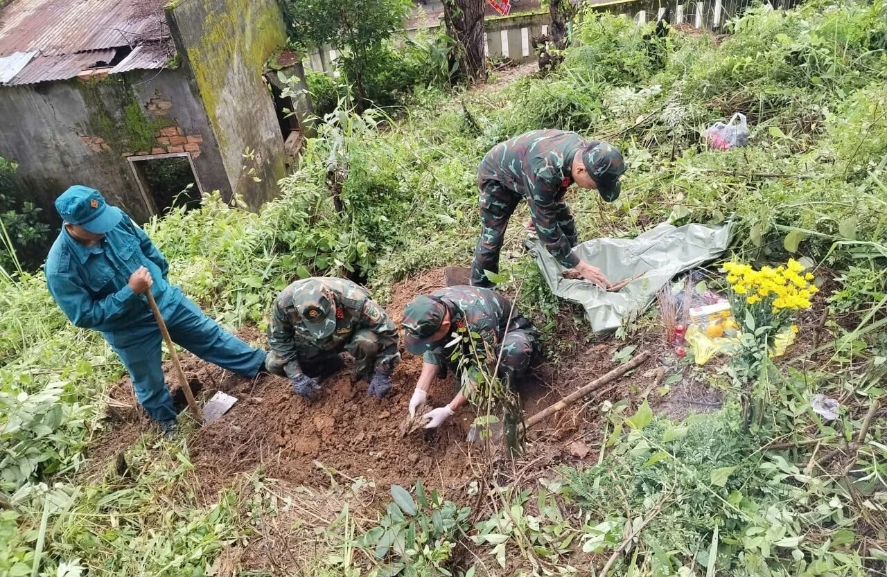Quảng Ngãi: Một tuần tìm thấy 9 hài cốt liệt sĩ ở Đăk Pék