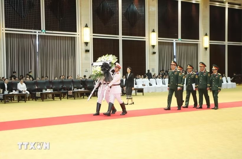 chủ tịch quốc hội l&agrave;o ảnh 1