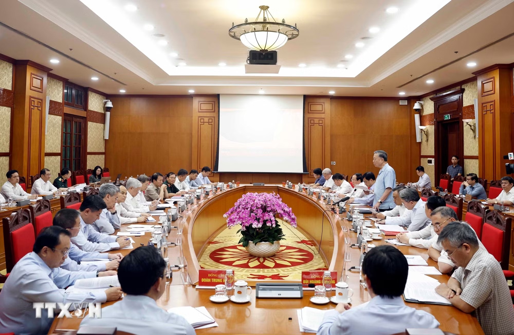 tổng b&iacute; thư ảnh 3