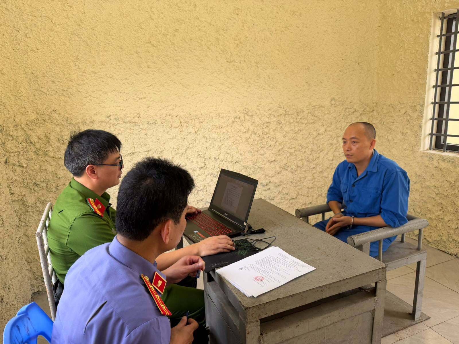 vua quạt ảnh 2