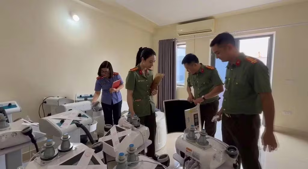 ph&ograve;ng kh&aacute;m ảnh 3