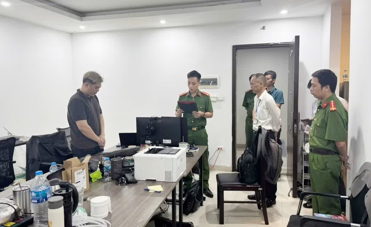 Khởi tố 21 bị can thổi phồng công dụng sản phẩm Đông y để bán giá cao