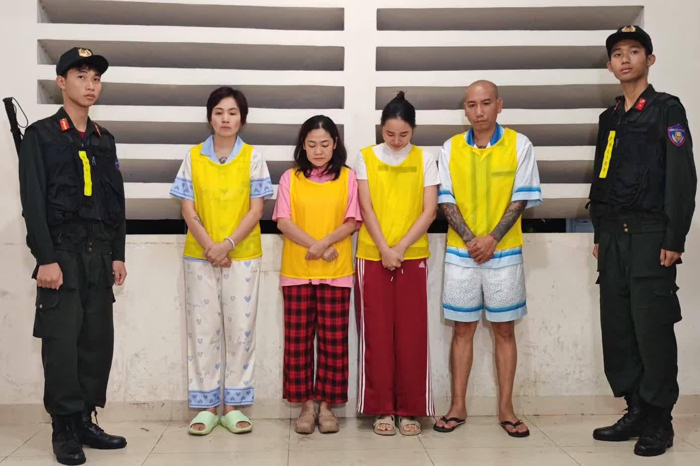 Ph&uacute; L&ecirc;,  vợ Ph&uacute; L&ecirc; ảnh 1