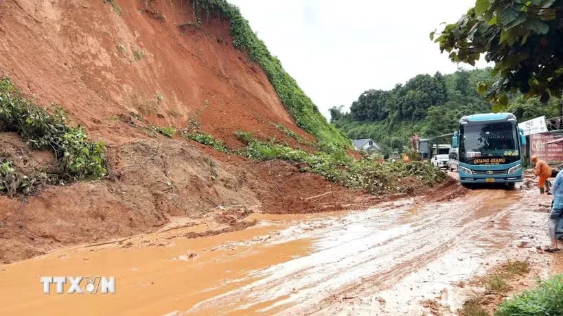 Cảnh báo mưa to cục bộ trong đêm, đề phòng lũ quét, sạt lở đất ở nhiều khu vực