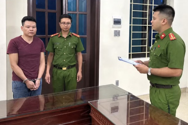 Khởi tố đối tượng giả danh cán bộ, nhận tiền 'chạy' thủ tục đất đai