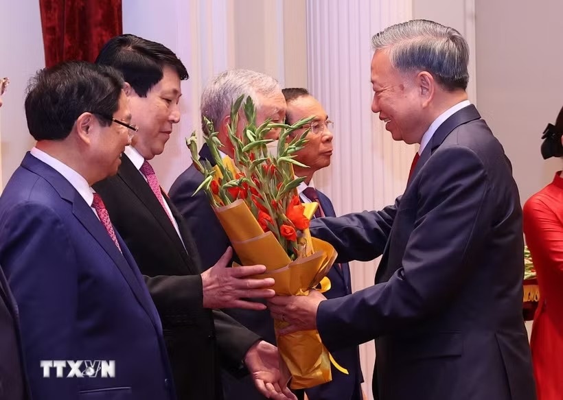 Tri ân các đồng chí Ủy viên Bộ Chính trị, Ủy viên Ban Bí thư các thời kỳ