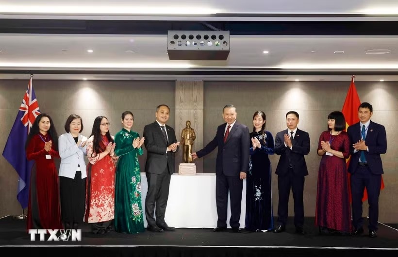 Tổng Bí thư, Chủ tịch nước gặp cộng đồng người Việt Nam tại New Zealand
